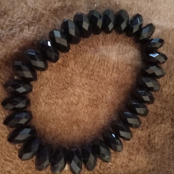 Bracelets - Picture 2 of 6